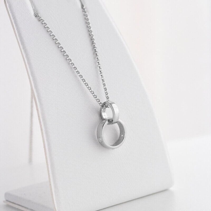 Срібне кольє з кулоном «Подвійні персні»