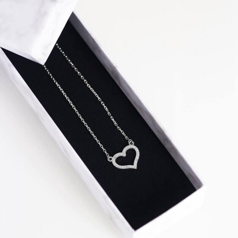 Срібне кольє та кулон «Серце» з маленьким камінням