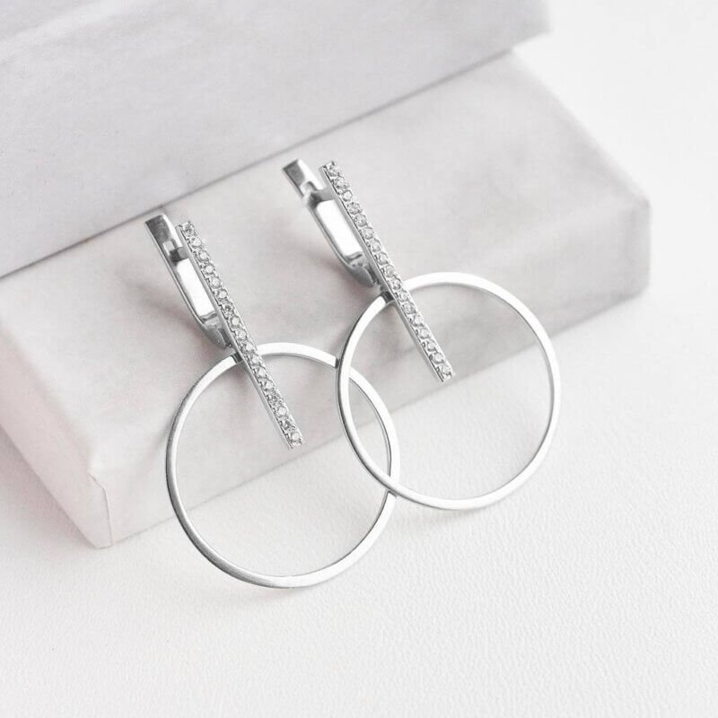 Срібні сережки у геометричному стилі з цирконієм