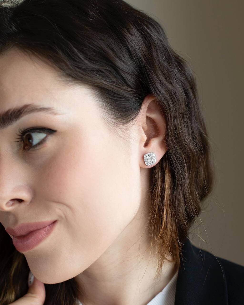 Квадратні срібні сережки з камінням - Зображення 2