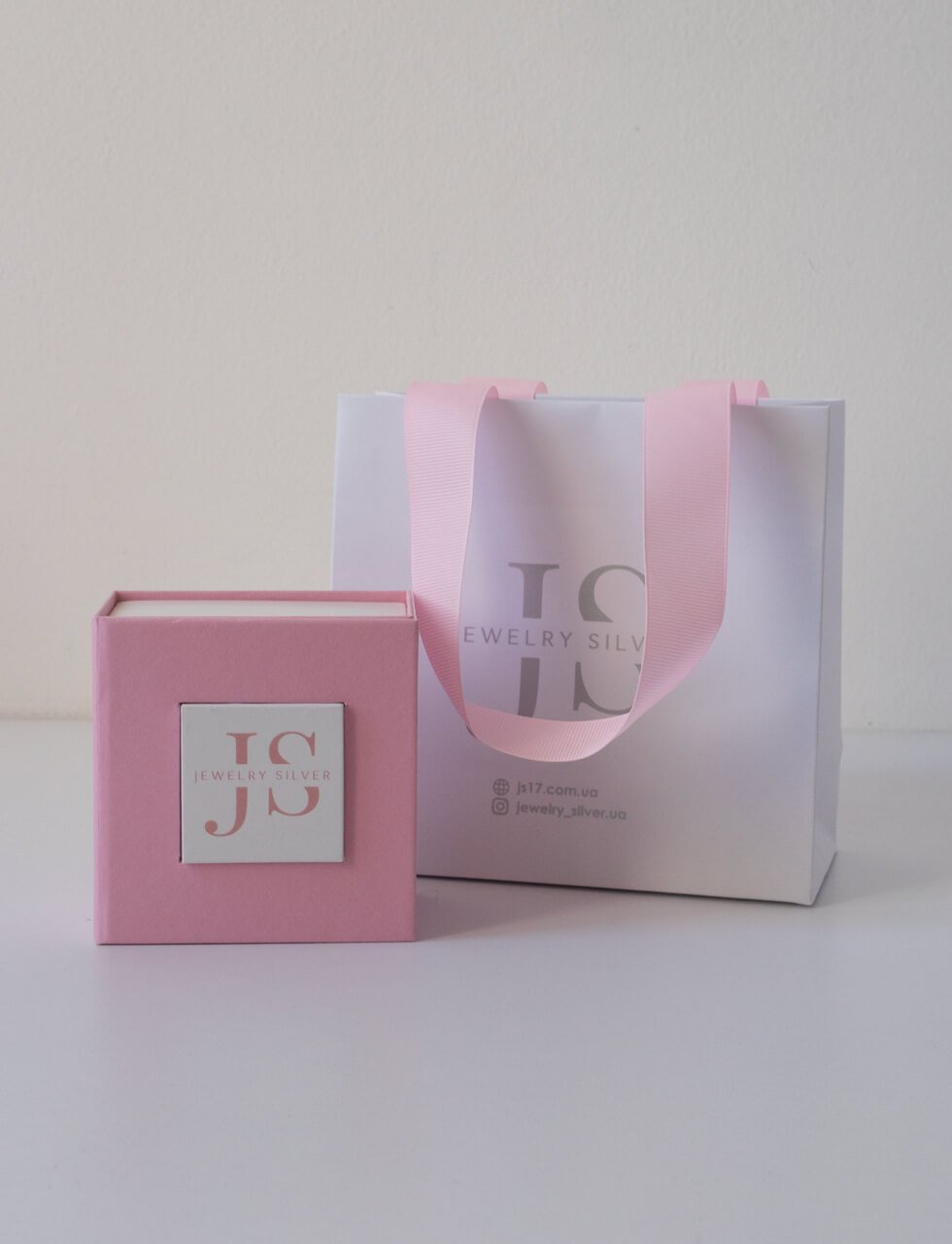 Велика коробочка + Пакет