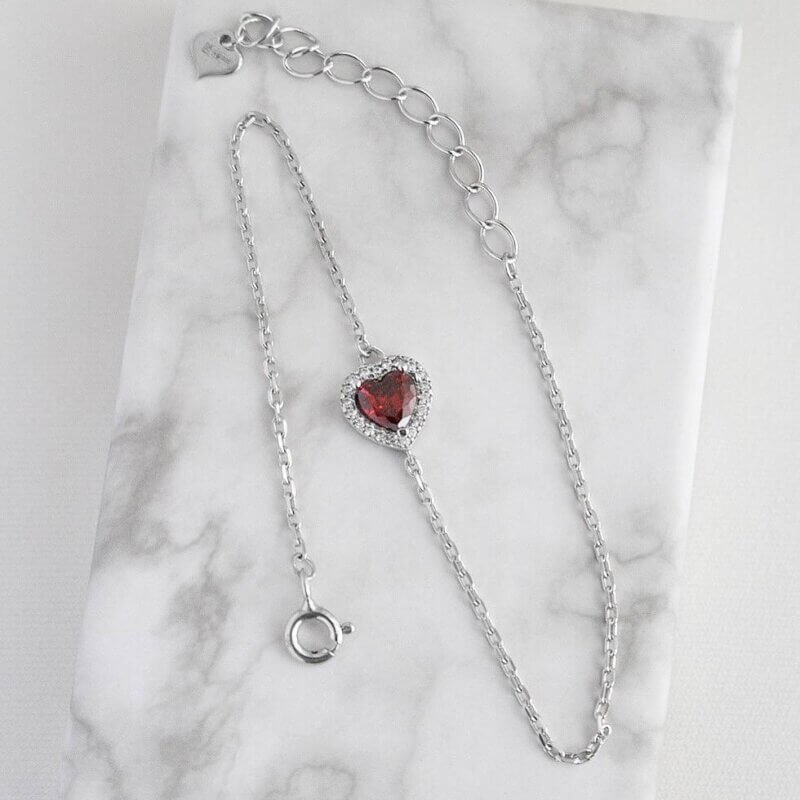Срібний браслет Серце з червоним камінцем