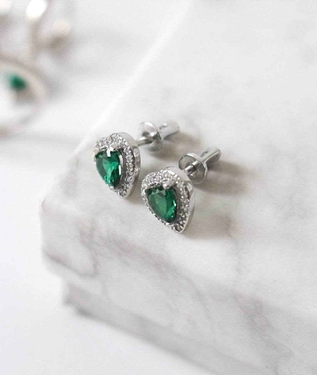Сережки Серце з зеленим камнем - Зображення 2