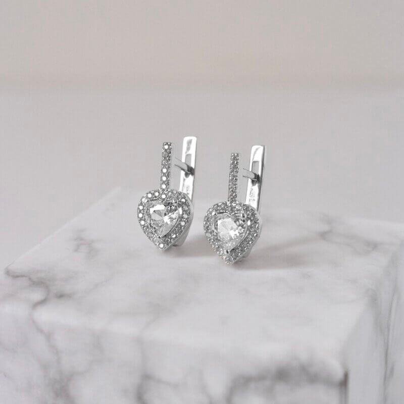 Срібні сережки Серця з білими камінцями
